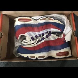 RARE Nike AirMax 95 International